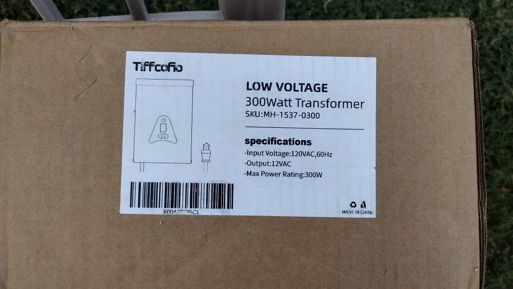 Low Voltage Landscape Transformer, 300W Outdoor Low Voltage Trams Former Waterproof, Dusk to Dawn Sensor Control, 120VAC to 12 V, 2 Outputs for Outdoo