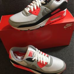 Air Max III Size 12 Men’s Size 13.5 Womens