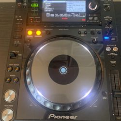 Pioneer CDJ 2000 Nexus