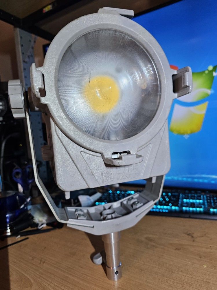 Litepanels Lite Panels Sola 6 LED Light 