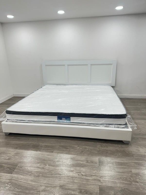 Bed Frame Queen Size*** Fast Delivery