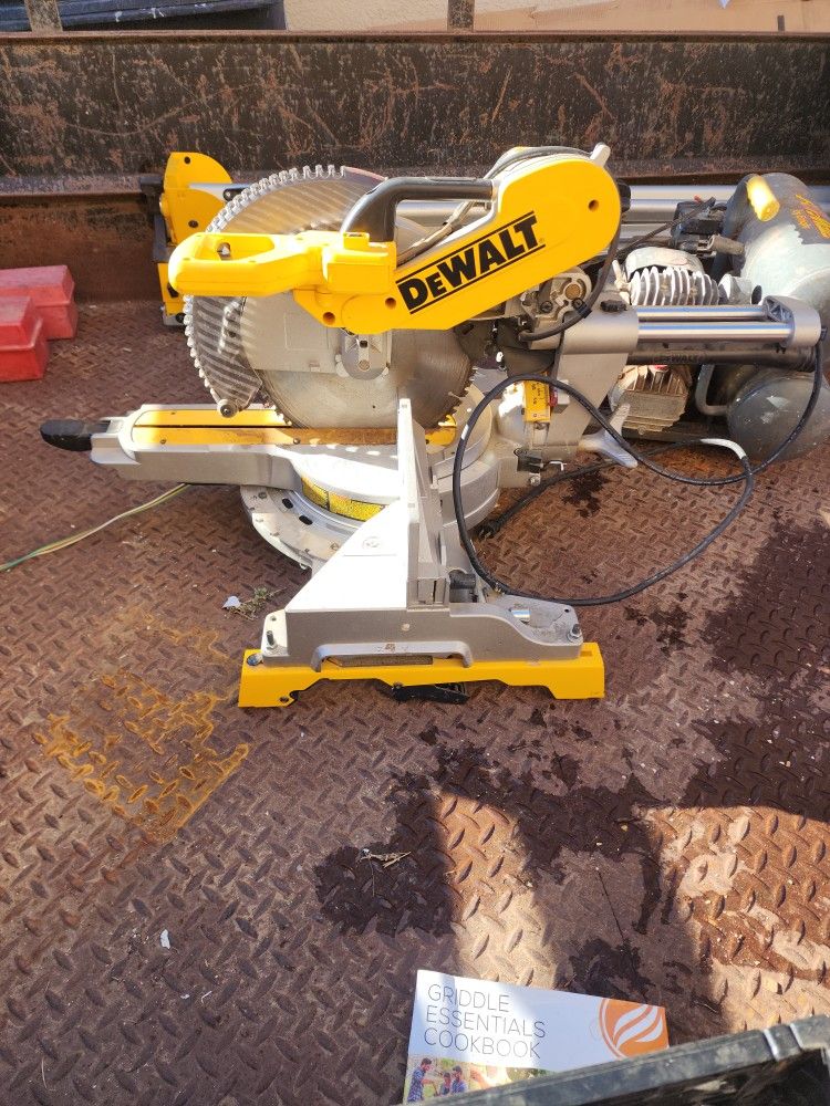 Sliding Compound Miter Saw and Heavy Duty Miter Saw Stand