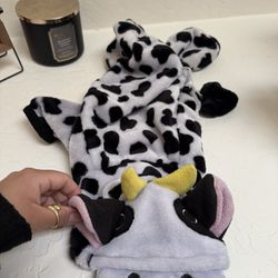 2 Dog Clothing Cow And Christmas Tree 