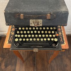 Antique Typewriter 