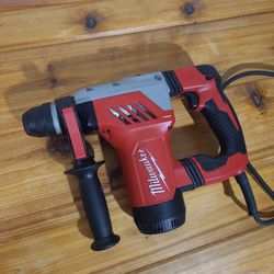 Milwaukee Corded Electric 8.0amp 1 1/8" SDS Plus Rotary Hammer