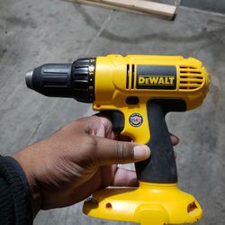 Dewalt Drill 18v W/Battery And Charger