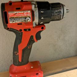 Milwaukee 18 V Jail Dr. great condition needs battery and charger