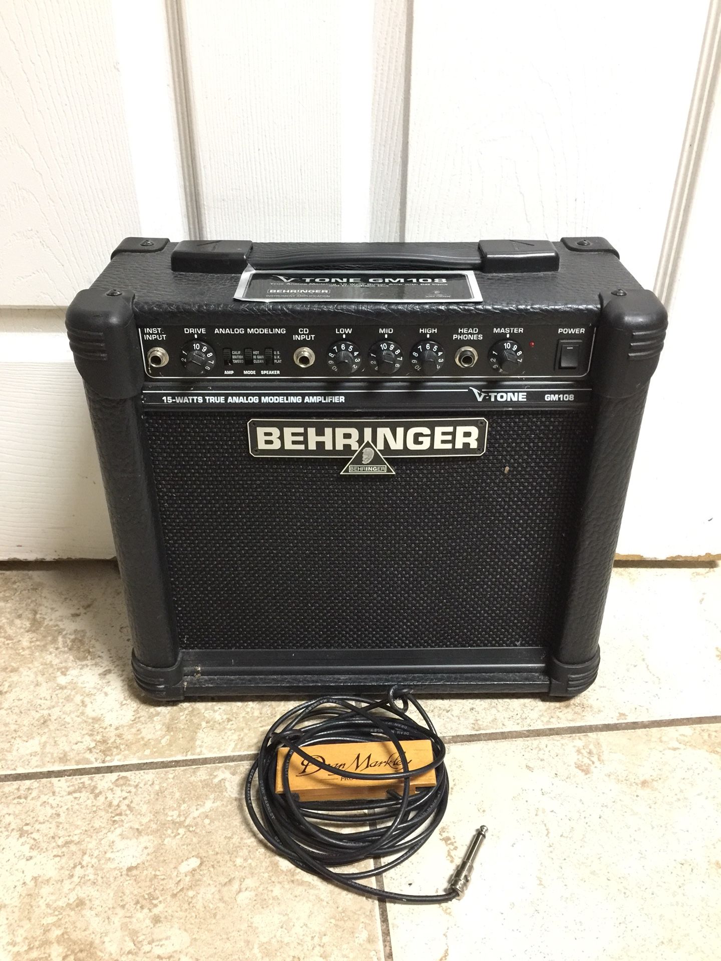BEHRiNGER V-Tone GM108 15Watt Guitar Amp WITH CD Input & Headphone Out