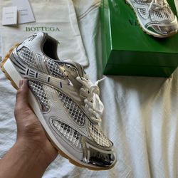 Bottega Veneta Orbit Sneakers – Silver/White – Size 10