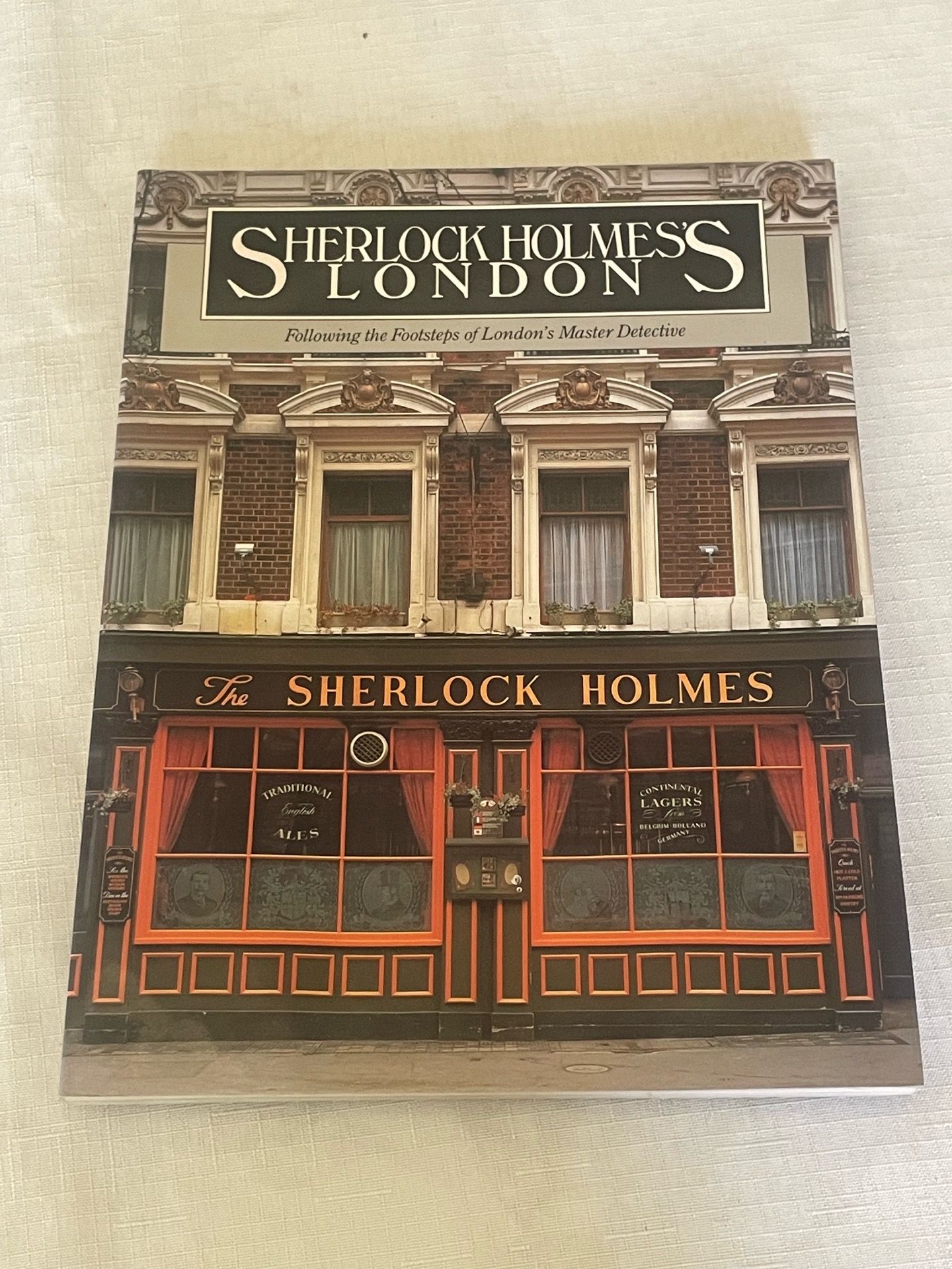 Sherlock Holmes London following the footsteps of London’s master detective. 127 pages. Paperback
