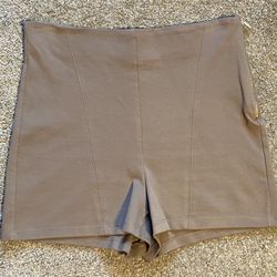 High Waisted Dressy Beige Shorts Size Small