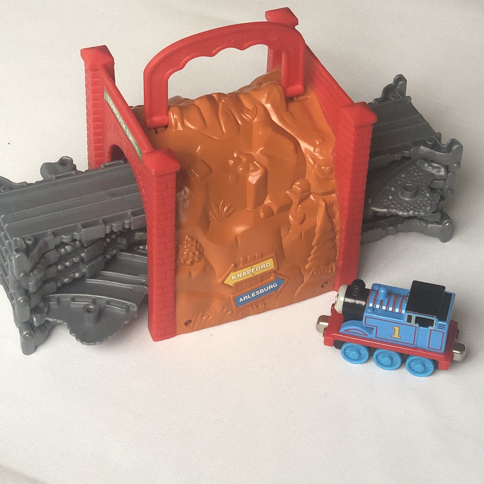 Thomas the Train: Take-n-Play Tidmouth Tunnel Playset
