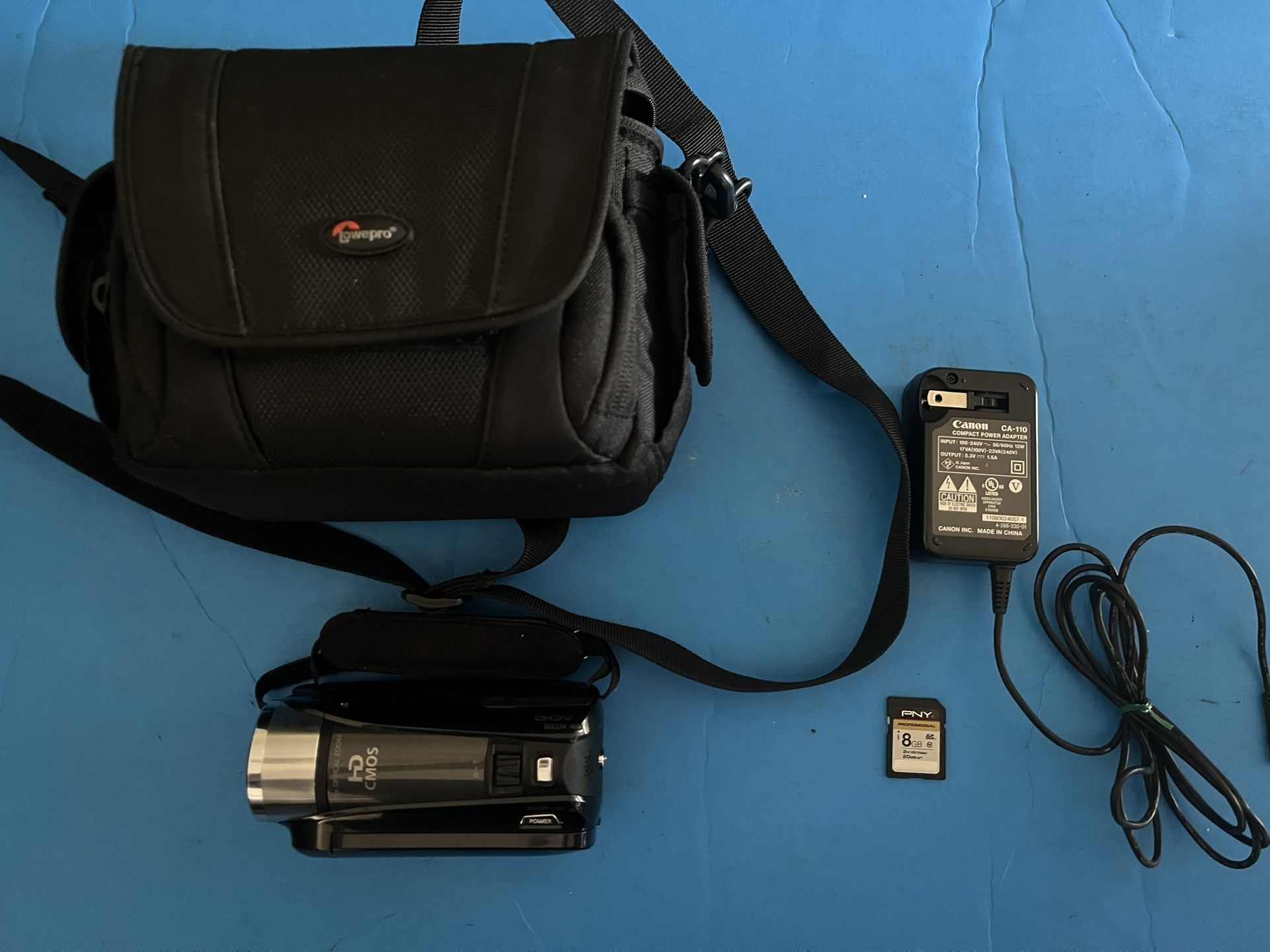 Excellent Canon VIXIA HF R20 28x HD Digital Camcorder- Built In 8gb bundle