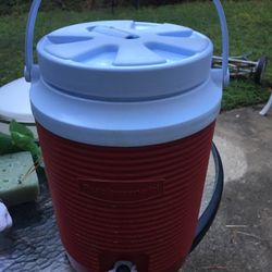 Gatorade 2 Gallon Cooler. New 