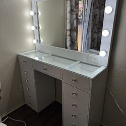 Makeup Vainty With Glass Top