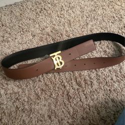 Authentic Reversible Burberry Belt (women’s)