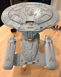 LEGO Icons Star Trek: U.S.S. Enterprise NCC-1701-D, Set 10356 with Star Trek Shuttlepod Set 40768