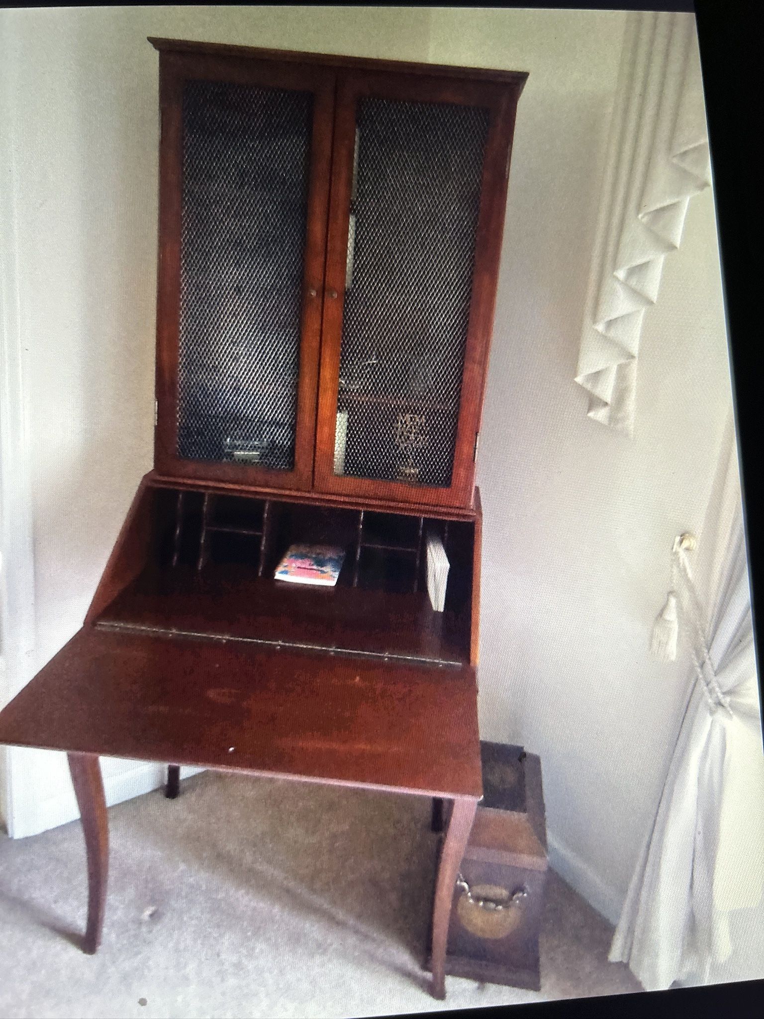 Desk - Cabinet