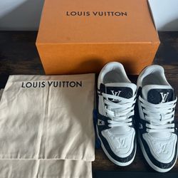 Pre-owned Louis Vuitton Black And White Lv Trainers Shoes In Black/white