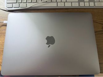 Apple MacBook Pro