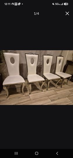 Beautiful Set 4 Luxery chairs Exelent Condition