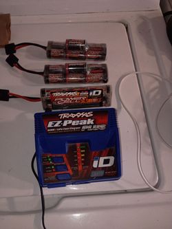 Traxxas EZ-Peak Plus Charger with 3 NiMH Batteries