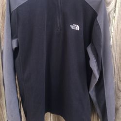 The North Face Size Mens Medium Long Sleeve Pullover