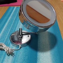 Lighted Makeup Mirror