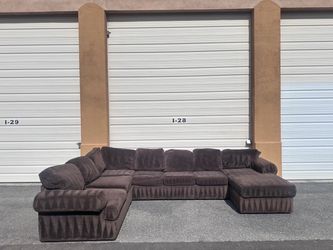 Large Brown Sectional Couch Free Delivery 🚚