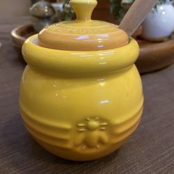 Retired Le Creuset Honey Jar Honey Pot with Silicone Dipper