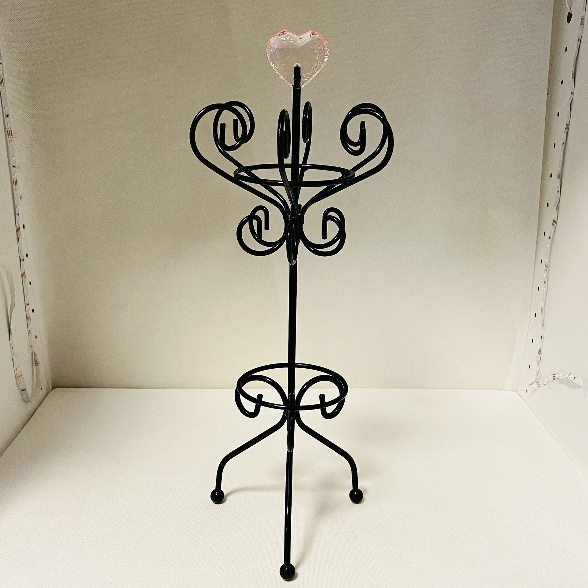 Pink Heart Metal Jewelry necklaces, earrings, rings Holder Stand