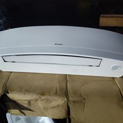 Daikin FTXR09WVJUW9 EMURA Series Ductless Wall Mounted Multi Zone Mini Split Indoor Unit, R-410A