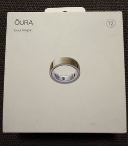 BNIB Oura Ring 4 Gold Size 12