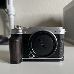 Fujifilm X-M5 (Body)