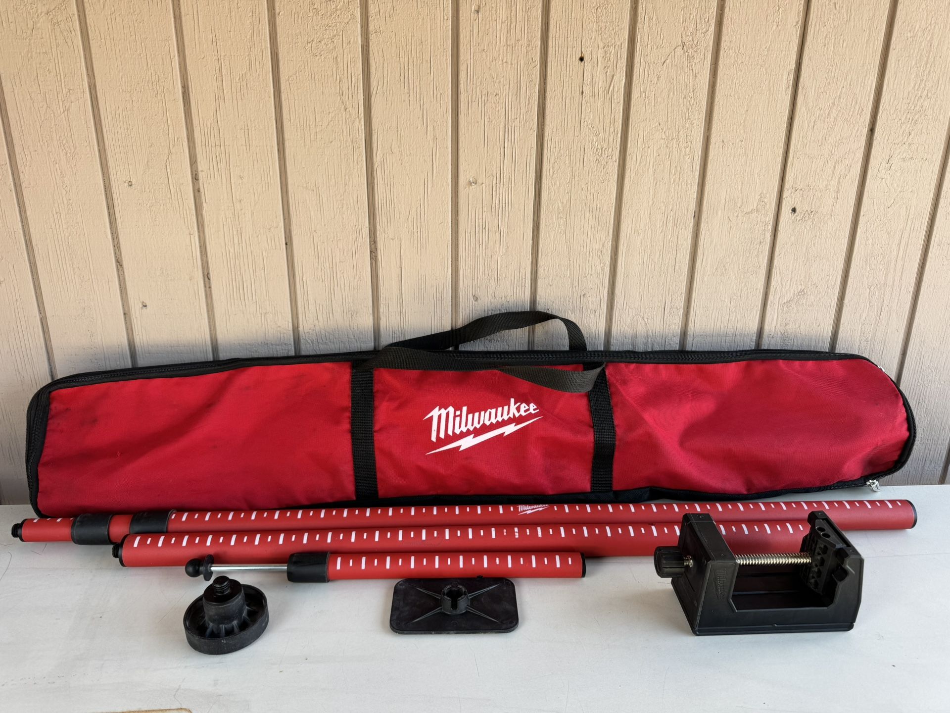 Slightly Used Milwaukee 12 ft. Telescoping Laser Level Pole