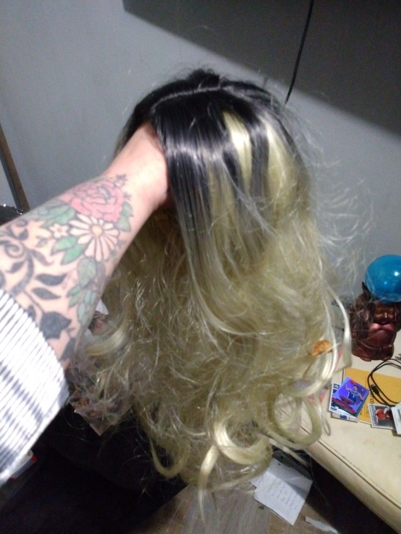 Blonde Synthetic Wig With Dark Roots
