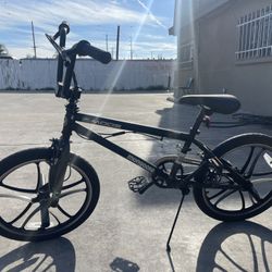 Mongoose Teens BMX Bike