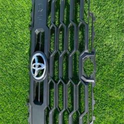2022 Toyota Tundra Grill