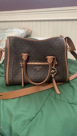 Micheal Kors Purse