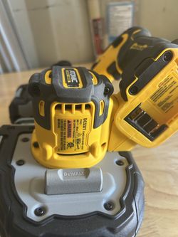 DEWALT ATOMIC 20V MAX Cordless Brushless Compact 1-3/4 in. Bandsaw