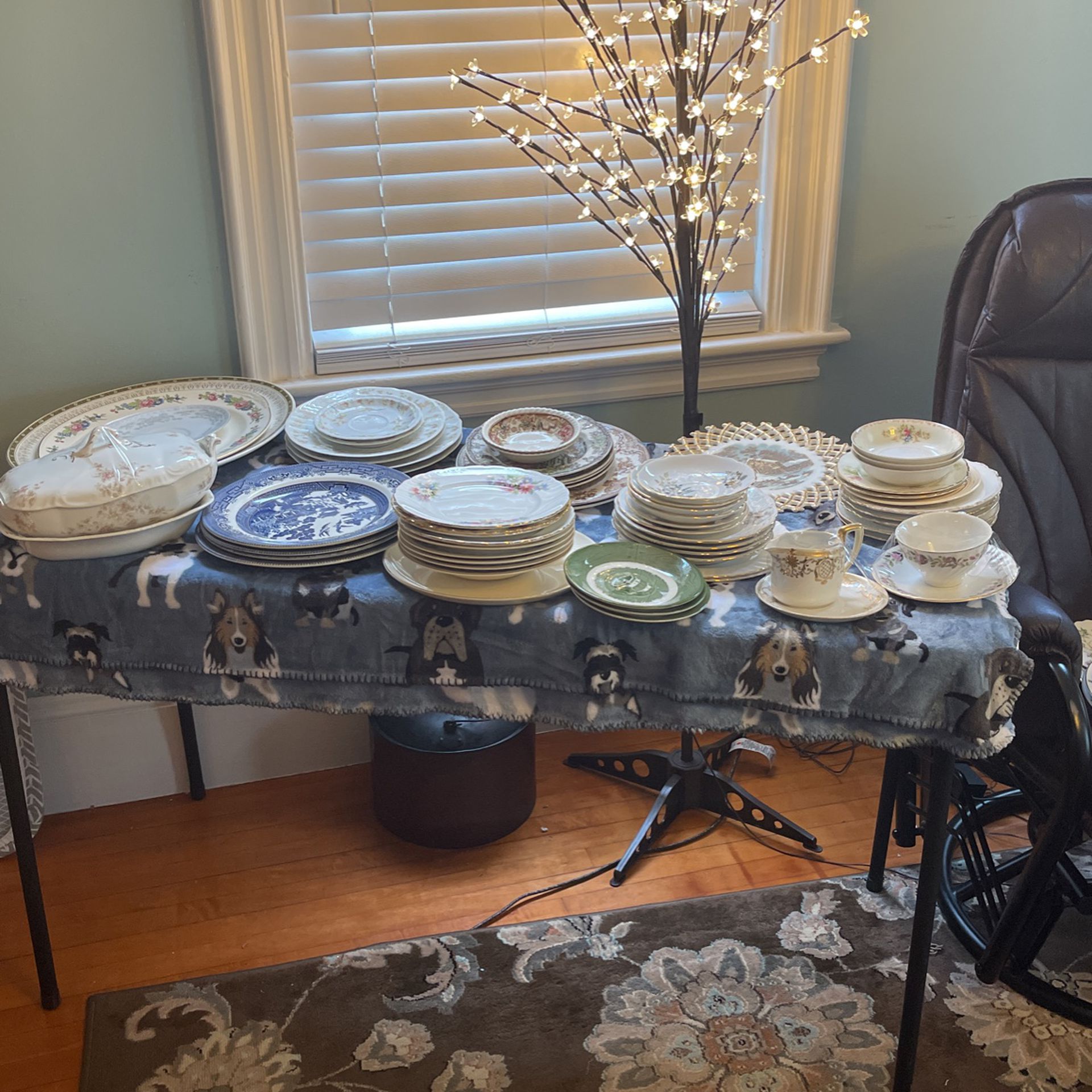 China Assorted Approx 65 Pieces!