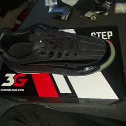 3G RIGHT HAND BOWLING SHOES