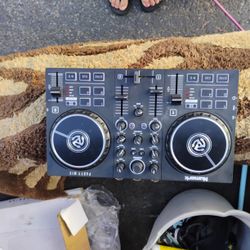 Dj 