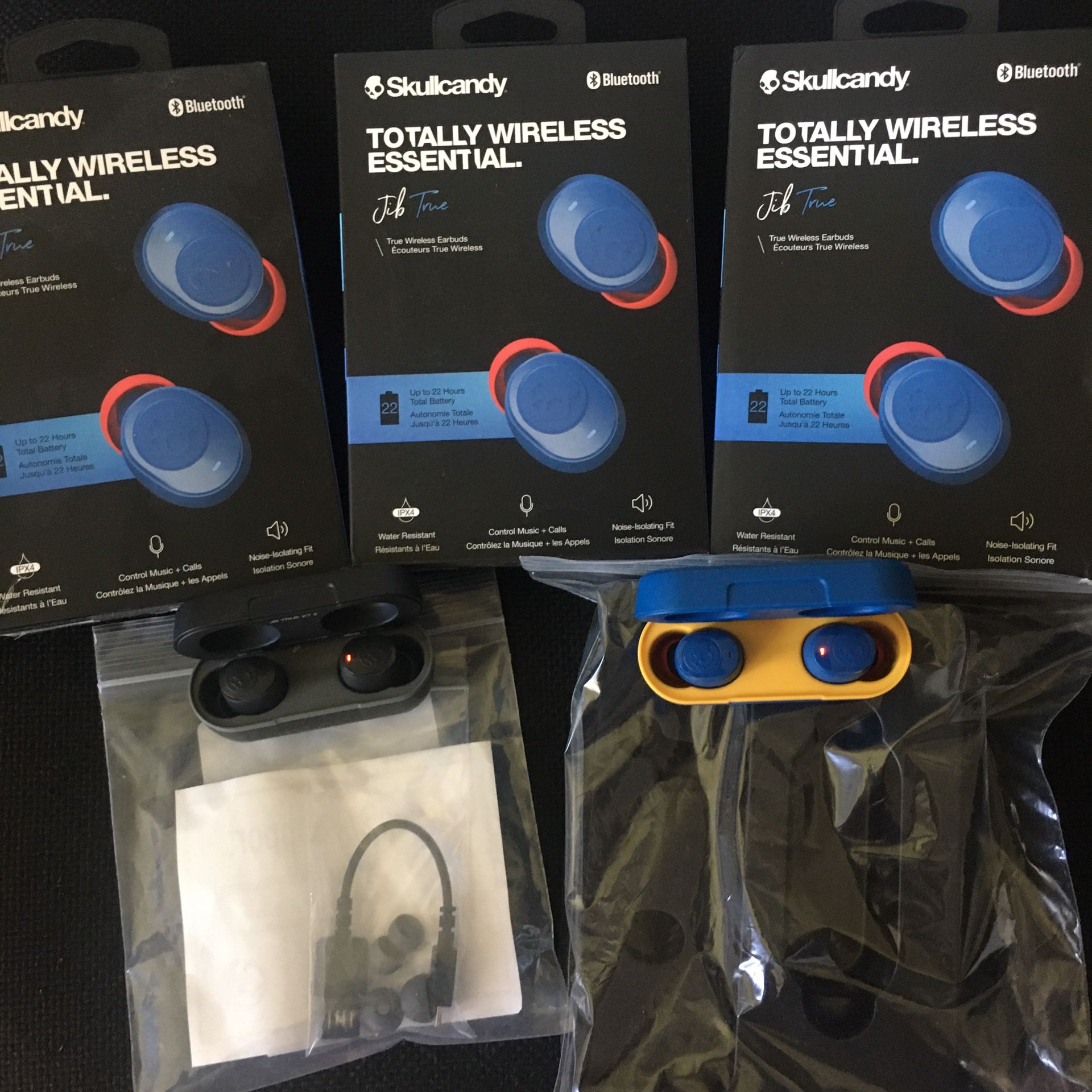 lot 4 SKULLCANDY WIRELESS BLUETOOTH EARBUD EARPHONES 📌 OPENED BOX 📌 Price Is FIRM ‼️ 