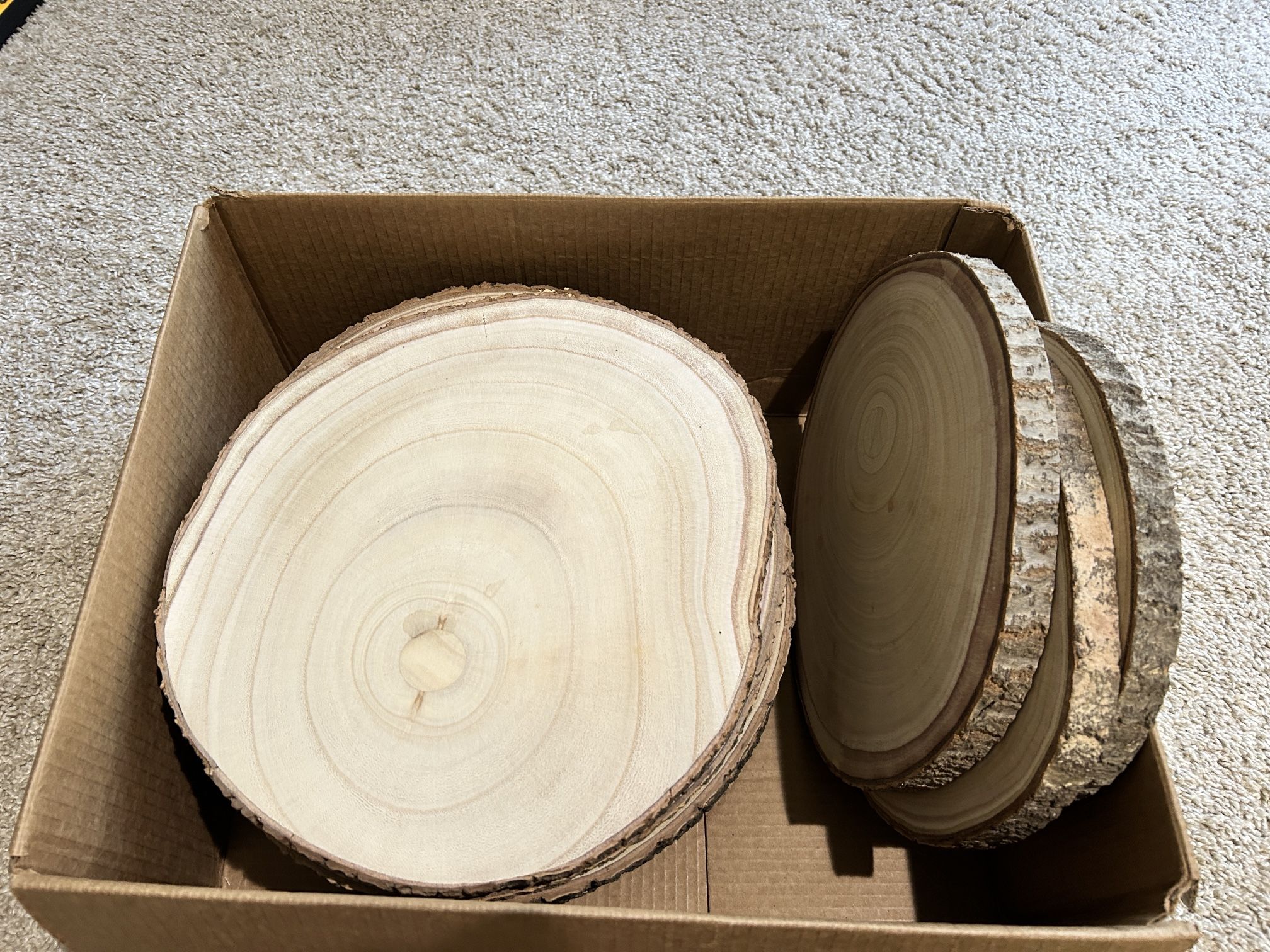 14 Wooden Rounds - Centerpieces, Decor