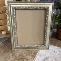 Solid wood picture frame