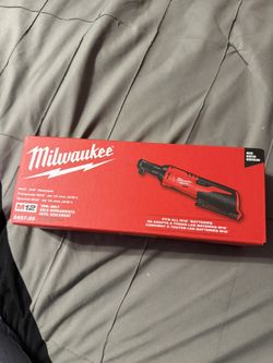 Milwaukee M12 12V Lithium-Ion Cordless 3/8 in. Ratchet (Tool-Only)