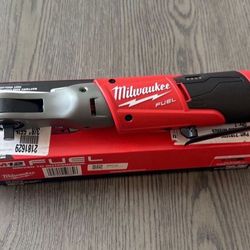 Milwaukee  2557-20 M12 3/8” 55lb Wrench