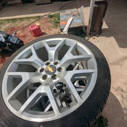 24 Snowflake Replicas 