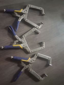 2 saws n 3 Vise grip clamps
